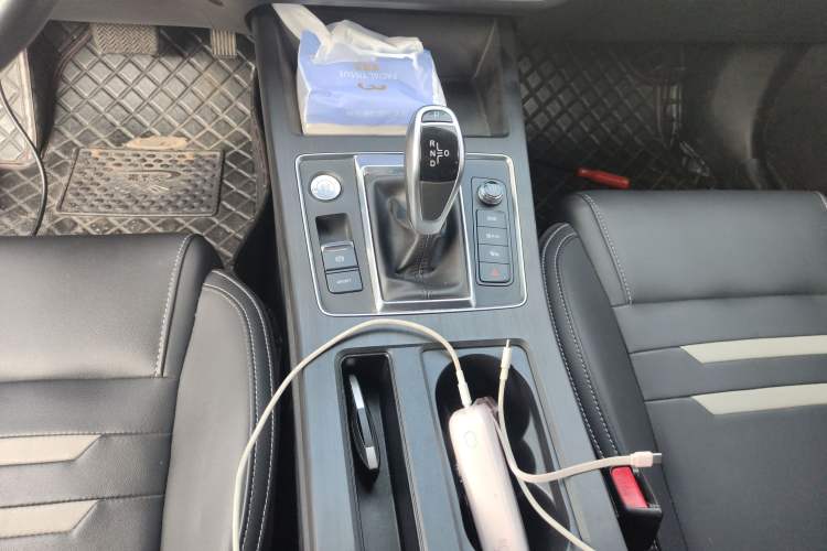 Used BYD Qin Pro 2020 Beyond Edition 1.5TI Automatic Prestige Version Gear Lever