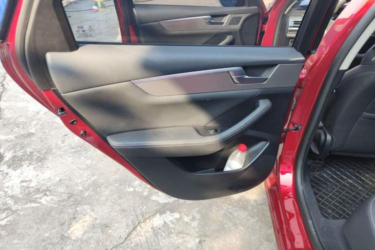 Used BYD Qin Pro 2020 Beyond Edition 1.5TI Automatic Prestige Version Interior 8
