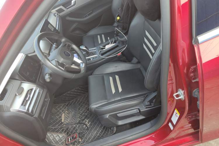 Used BYD Qin Pro 2020 Beyond Edition 1.5TI Automatic Prestige Version Left Front Seat