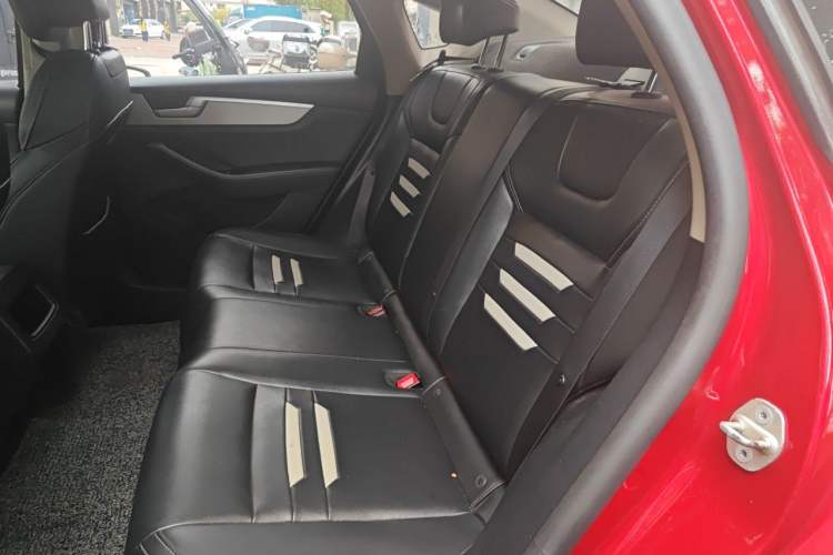 Used BYD Qin Pro 2020 Beyond Edition 1.5TI Automatic Prestige Version Left Rear Seat