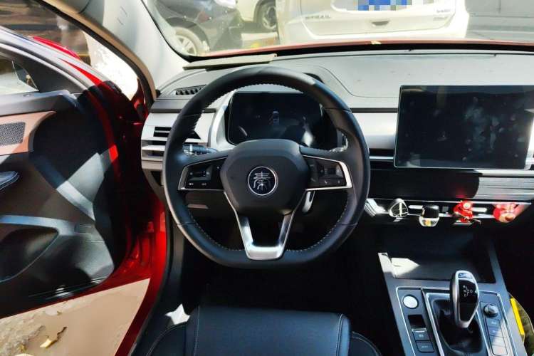 Used BYD Qin Pro 2020 Beyond Edition 1.5TI Automatic Prestige Version Steering Wheel