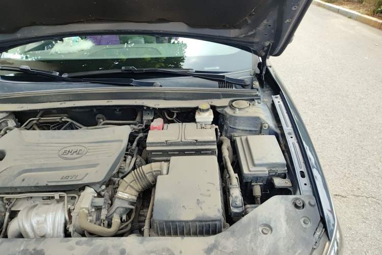 Used BYD Qin Pro 2020 Beyond Edition 1.5TI Automatic Prestige Version Engine Bay Left