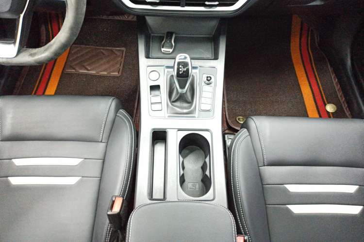 Used BYD Qin Pro 2020 Beyond Edition 1.5TI Automatic Flagship Version Gear Lever