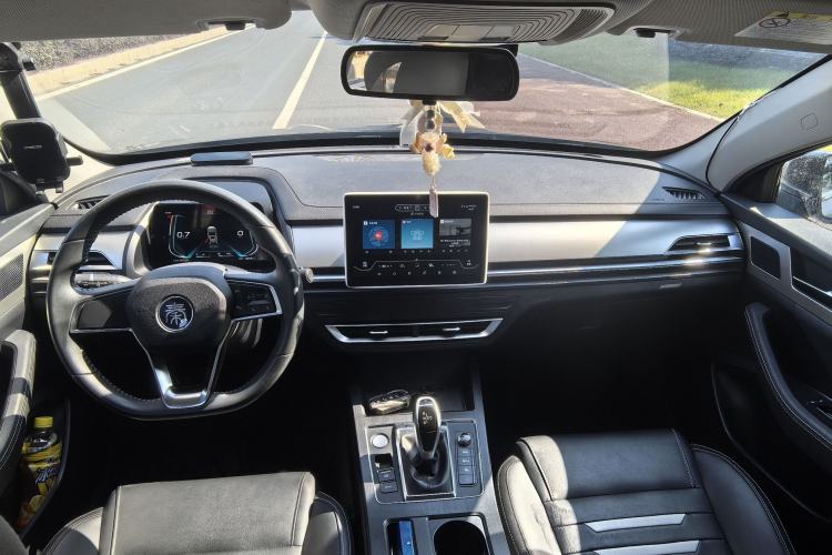 Used BYD Qin Pro 2020 Beyond Edition 1.5TI Automatic Prestige Version Interior 1