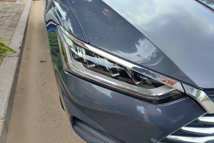 Used BYD Qin Pro 2020 Beyond Edition 1.5TI Automatic Prestige Version Right Front Headlight