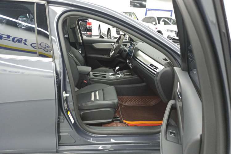 Used BYD Qin Pro 2020 Beyond Edition 1.5TI Automatic Flagship Version Right Front Seat