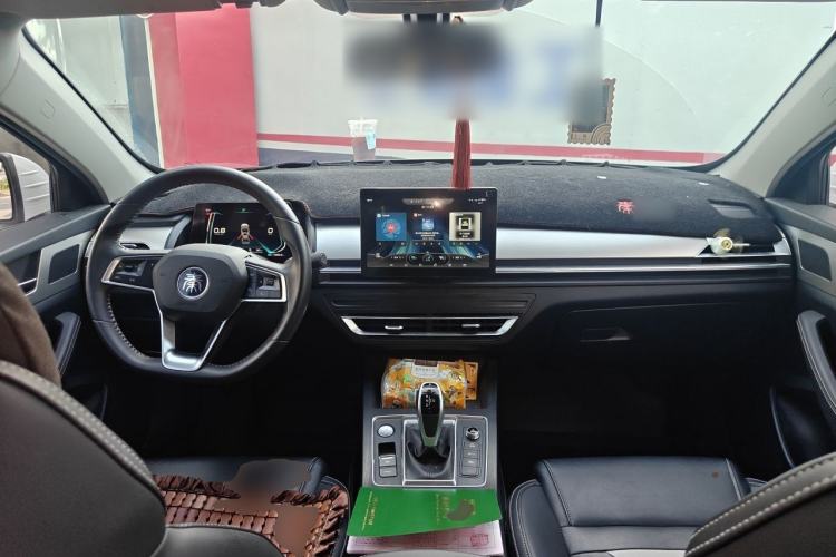 Used BYD Qin Pro 2020 Beyond Edition 1.5TI Automatic Flagship Version Center Console