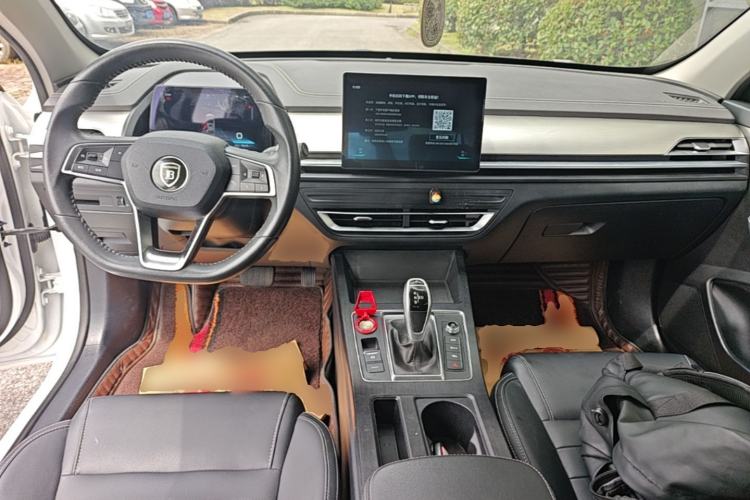 Used BYD Qin Pro 2020 Beyond Edition 1.5TI Automatic Flagship Version Center Console