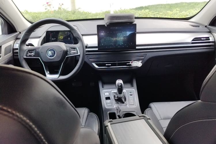 Used BYD Qin Pro 2020 Beyond Edition 1.5TI Automatic Flagship Version Center Console
