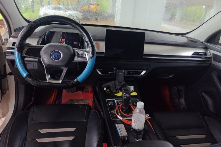 Used BYD Qin Pro 2020 Beyond Edition 1.5TI Automatic Prestige Version Center Console
