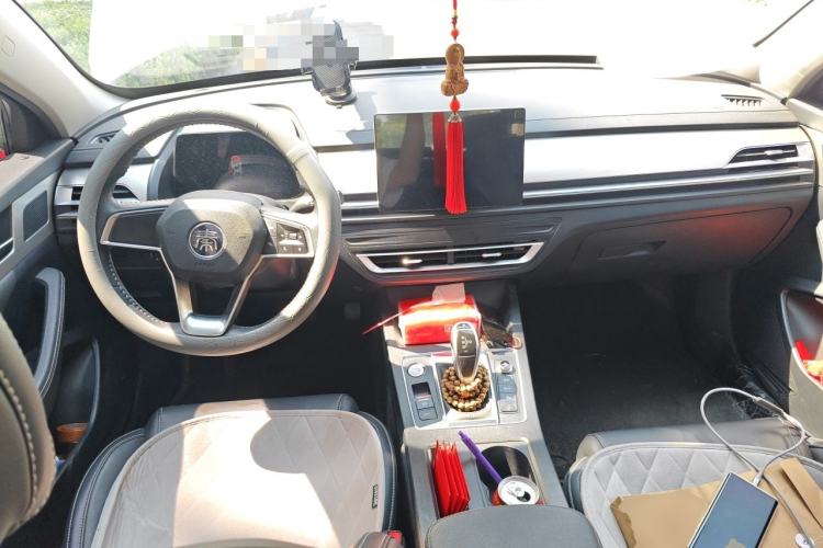 Used BYD Qin Pro 2020 Beyond Edition 1.5TI Automatic Prestige Version Center Console