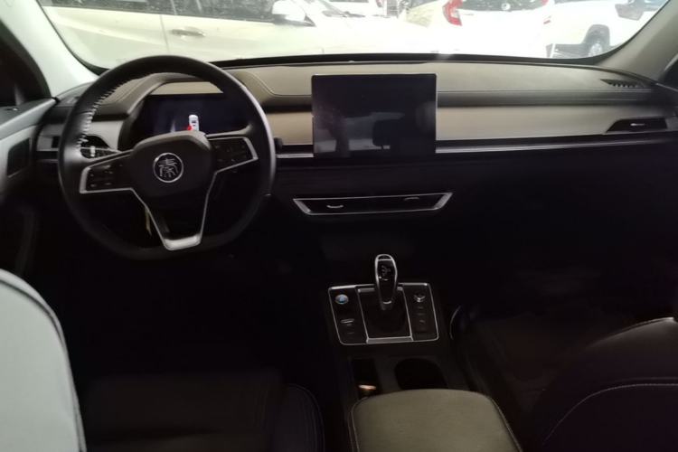 Used BYD Qin Pro 2020 Beyond Edition 1.5TI Automatic Flagship Version Center Console