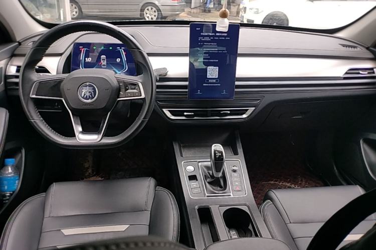 Used BYD Qin Pro 2020 Beyond Edition 1.5TI Automatic Prestige Version Center Console