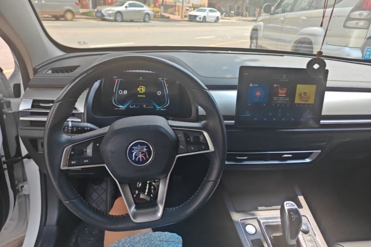 Used BYD Qin Pro 2020 Beyond Edition 1.5TI Automatic Flagship Version Center Console