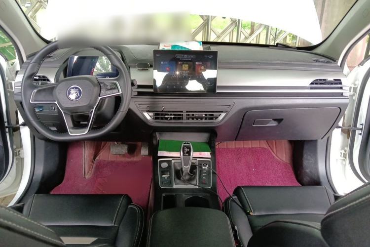 Used BYD Qin Pro 2020 Beyond Edition 1.5TI Automatic Prestige Version Center Console