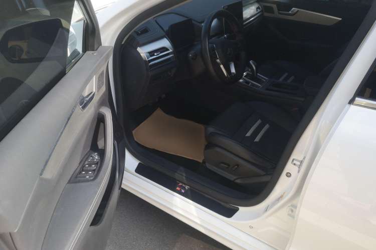 Used BYD Qin Pro 2020 Beyond Edition 1.5TI Automatic Flagship Version Driver Seat