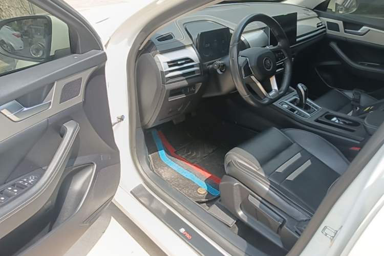 Used BYD Qin Pro 2020 Beyond Edition 1.5TI Automatic Prestige Version Driver Seat