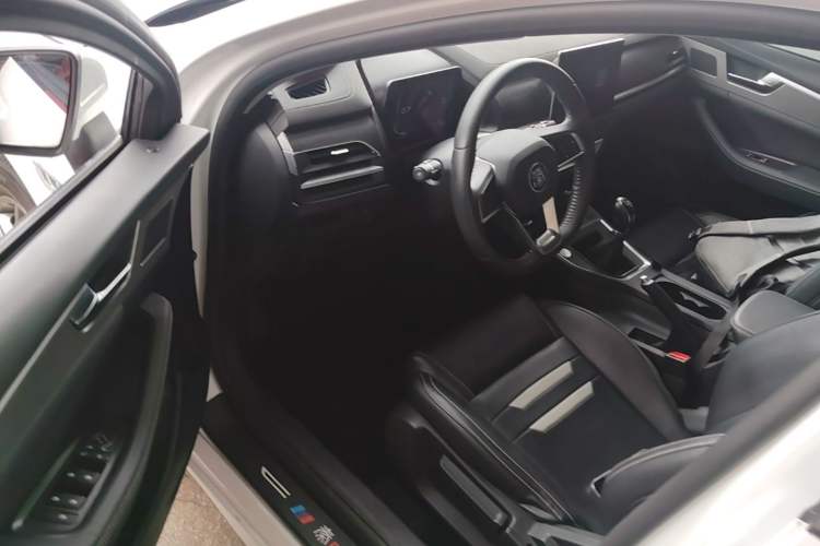 Used BYD Qin Pro 2020 Beyond Edition 1.5TI Manual Luxury Version Driver Seat