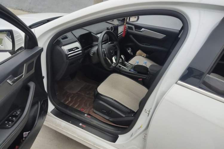 Used BYD Qin Pro 2020 Beyond Edition 1.5TI Automatic Flagship Version Driver Seat