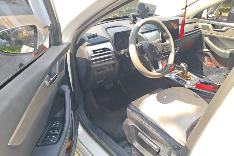 Used BYD Qin Pro 2020 Beyond Edition 1.5TI Automatic Prestige Version Driver Seat