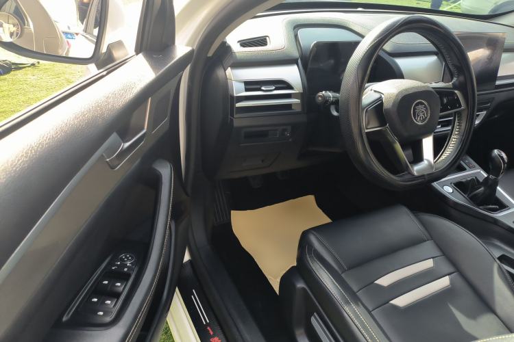 Used BYD Qin Pro 2020 Beyond Edition 1.5TI Manual Luxury Version Driver Seat