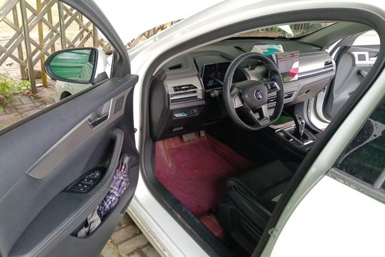 Used BYD Qin Pro 2020 Beyond Edition 1.5TI Automatic Prestige Version Driver Seat