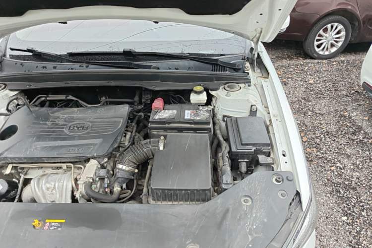 Used BYD Qin Pro 2020 Beyond Edition 1.5TI Automatic Flagship Version Engine Bay Left