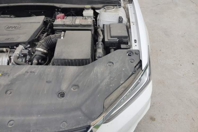 Used BYD Qin Pro 2020 Beyond Edition 1.5TI Automatic Flagship Version Engine Bay Left