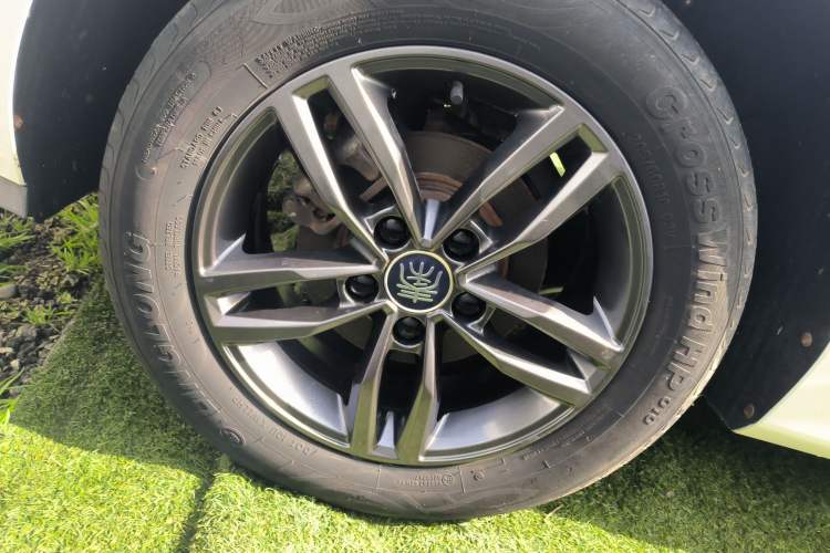 Used BYD Qin Pro 2020 Beyond Edition 1.5TI Manual Luxury Version Exterior 5