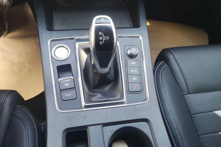 Used BYD Qin Pro 2020 Beyond Edition 1.5TI Automatic Flagship Version Gear Lever