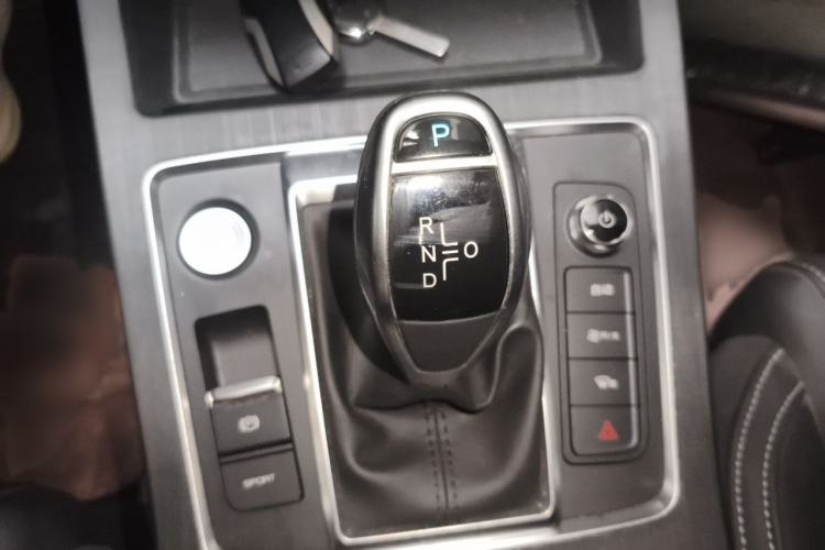 Used BYD Qin Pro 2020 Beyond Edition 1.5TI Automatic Prestige Version Gear Lever