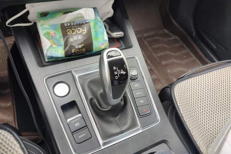 Used BYD Qin Pro 2020 Beyond Edition 1.5TI Automatic Flagship Version Gear Lever