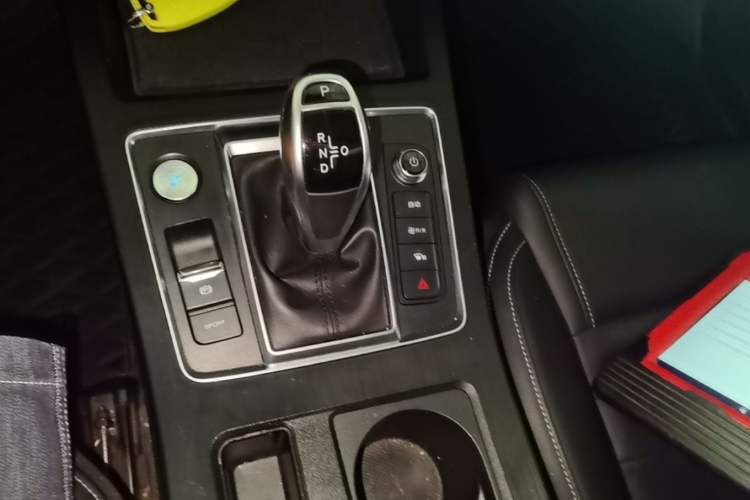 Used BYD Qin Pro 2020 Beyond Edition 1.5TI Automatic Flagship Version Gear Lever