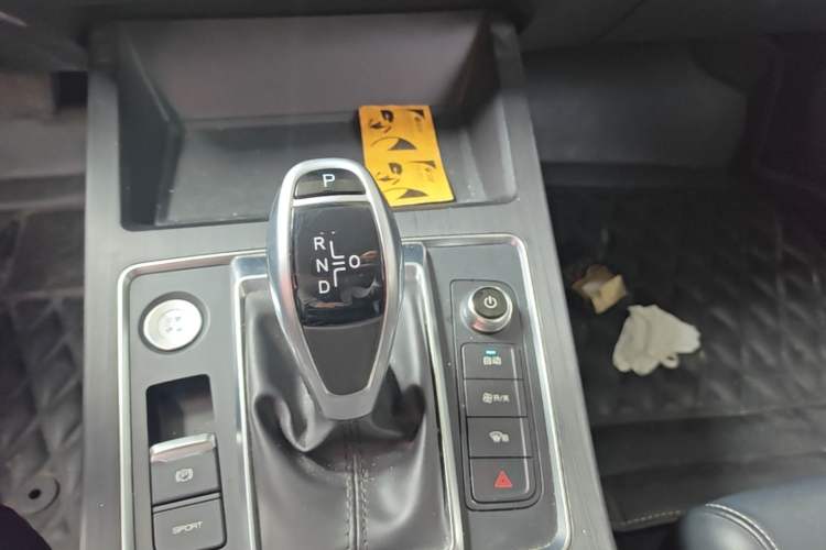 Used BYD Qin Pro 2020 Beyond Edition 1.5TI Automatic Flagship Version Gear Lever