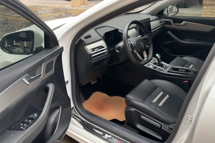 Used BYD Qin Pro 2020 Beyond Edition 1.5TI Automatic Prestige Version Interior 2
