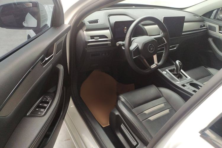 Used BYD Qin Pro 2020 Beyond Edition 1.5TI Automatic Prestige Version Interior 2