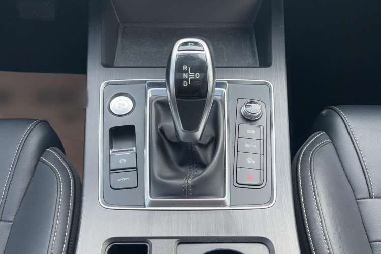 Used BYD Qin Pro 2020 Beyond Edition 1.5TI Automatic Flagship Version Interior 4
