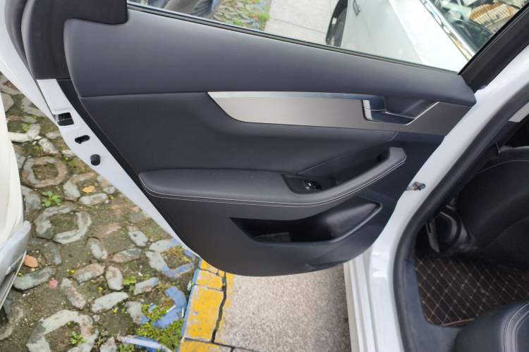 Used BYD Qin Pro 2020 Beyond Edition 1.5TI Automatic Prestige Version Interior 8
