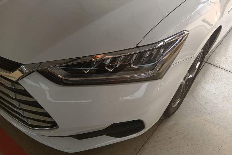 Used BYD Qin Pro 2020 Beyond Edition 1.5TI Automatic Prestige Version Left Front Headlight