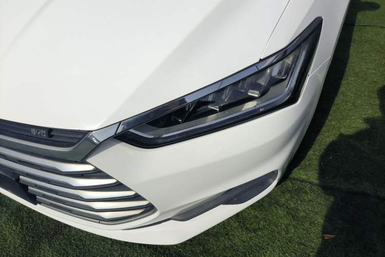 Used BYD Qin Pro 2020 Beyond Edition 1.5TI Manual Luxury Version Left Front Headlight