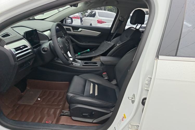 Used BYD Qin Pro 2020 Beyond Edition 1.5TI Automatic Flagship Version Left Front Seat