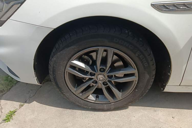 Used BYD Qin Pro 2020 Beyond Edition 1.5TI Automatic Prestige Version Left Front Wheel Hub