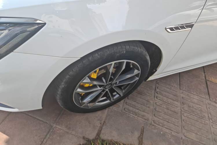 Used BYD Qin Pro 2020 Beyond Edition 1.5TI Automatic Flagship Version Left Front Wheel Hub