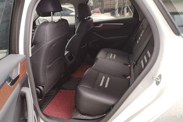Used BYD Qin Pro 2020 Beyond Edition 1.5TI Automatic Prestige Version Left Rear Seat
