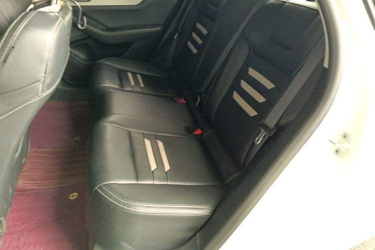 Used BYD Qin Pro 2020 Beyond Edition 1.5TI Automatic Prestige Version Left Rear Seat