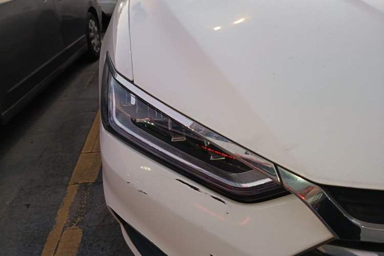Used BYD Qin Pro 2020 Beyond Edition 1.5TI Automatic Flagship Version Right Front Headlight