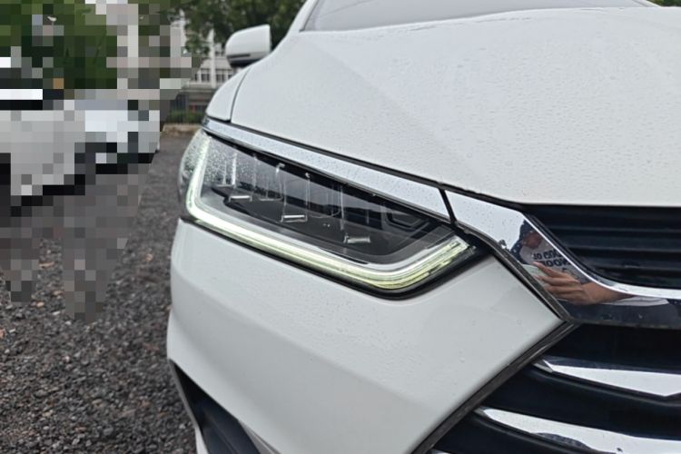 Used BYD Qin Pro 2020 Beyond Edition 1.5TI Automatic Flagship Version Right Front Headlight