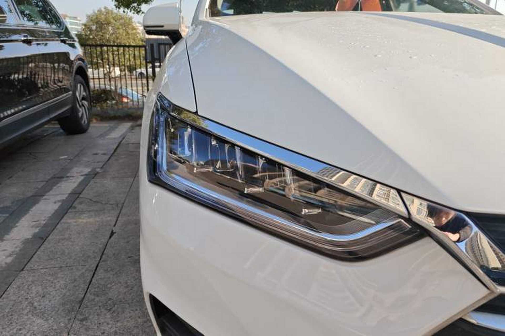 Used BYD Qin Pro 2020 Beyond Edition 1.5TI Automatic Flagship Version Right Front Headlight