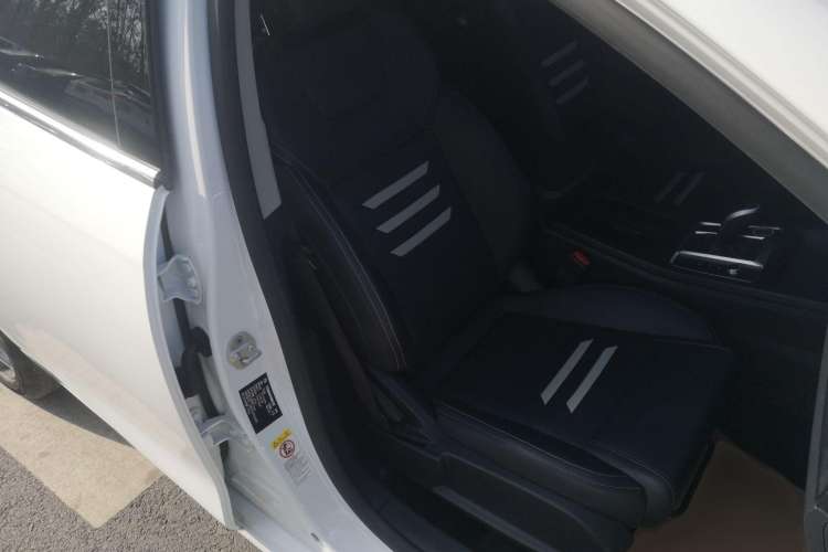 Used BYD Qin Pro 2020 Beyond Edition 1.5TI Automatic Flagship Version Right Front Seat