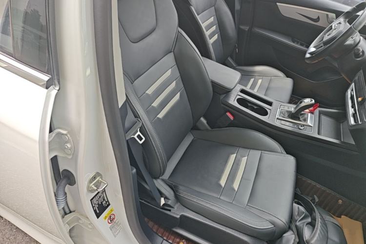 Used BYD Qin Pro 2020 Beyond Edition 1.5TI Automatic Flagship Version Right Front Seat